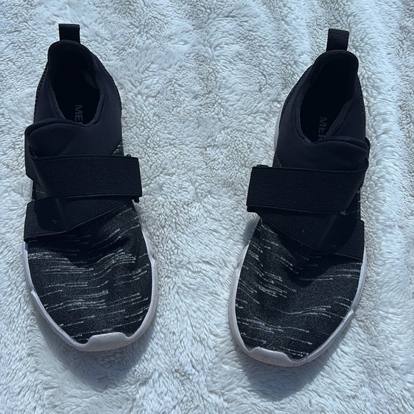 Merrell Black Slip-On Sneakers Size 6 | Lightweight Comfort Walking Shoes - Picture 5 of 8